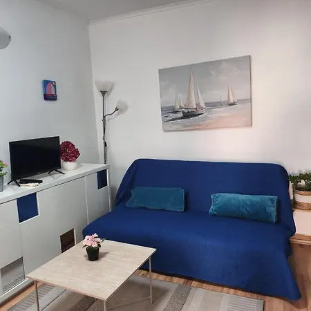 Apartment Captains *