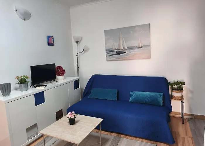 Apartment Captains *